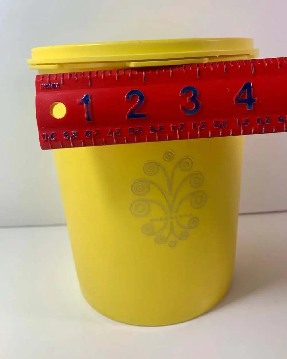 Vintage Harvest Yellow Tupperware Medium Container With Lid 809-13